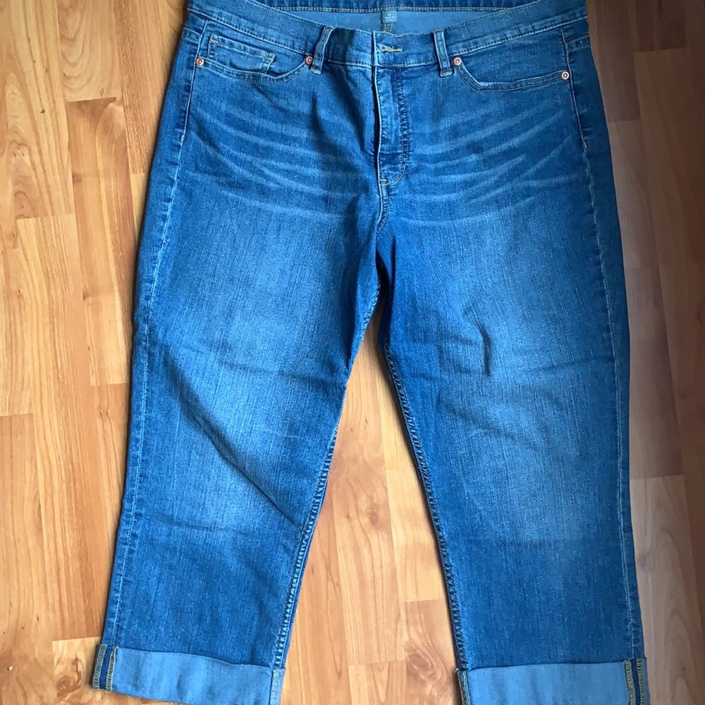 New York & Company skinny crop jeans